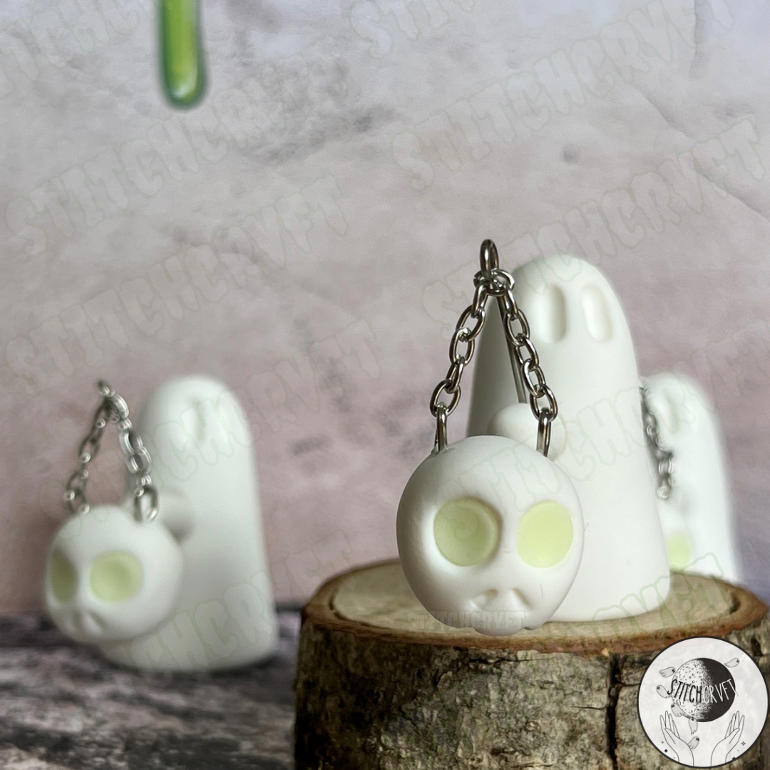 Ghost holding skull lantern | Glowing eyes and Glowing skull | Handmade to order