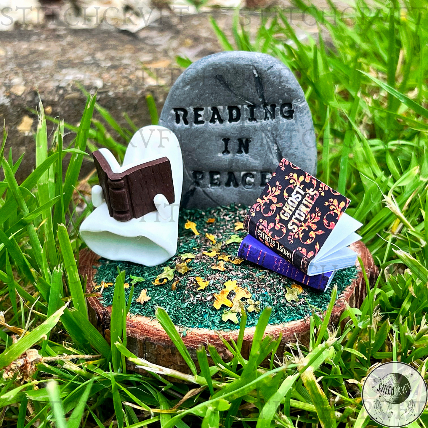 Reading in peace ghostly scenes | Limited small batch