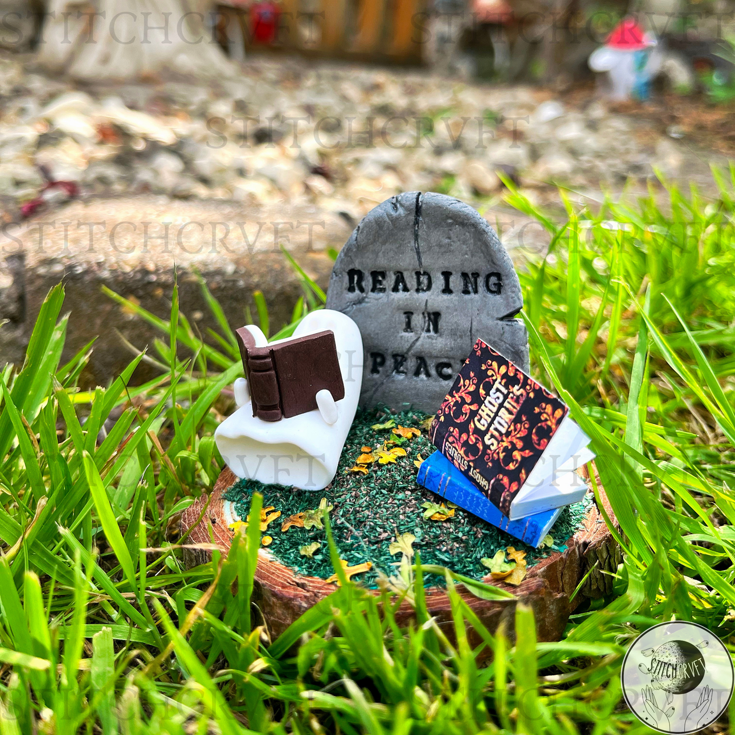 Reading in peace ghostly scenes | Limited small batch