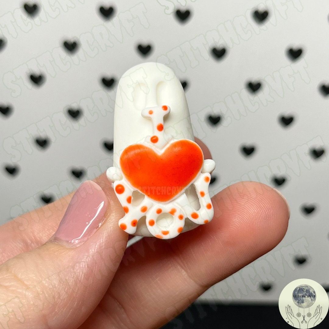 Ghost holding tiny I heart you sign | Handmade to order
