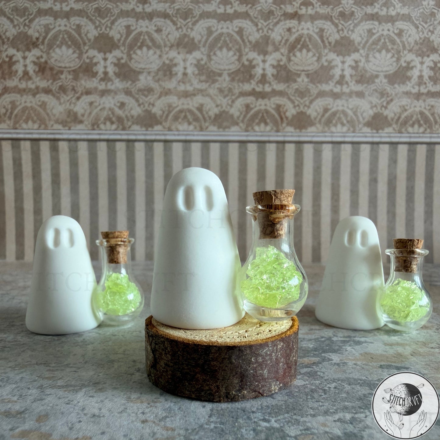 Uranium vial ghost | PRE-ORDER