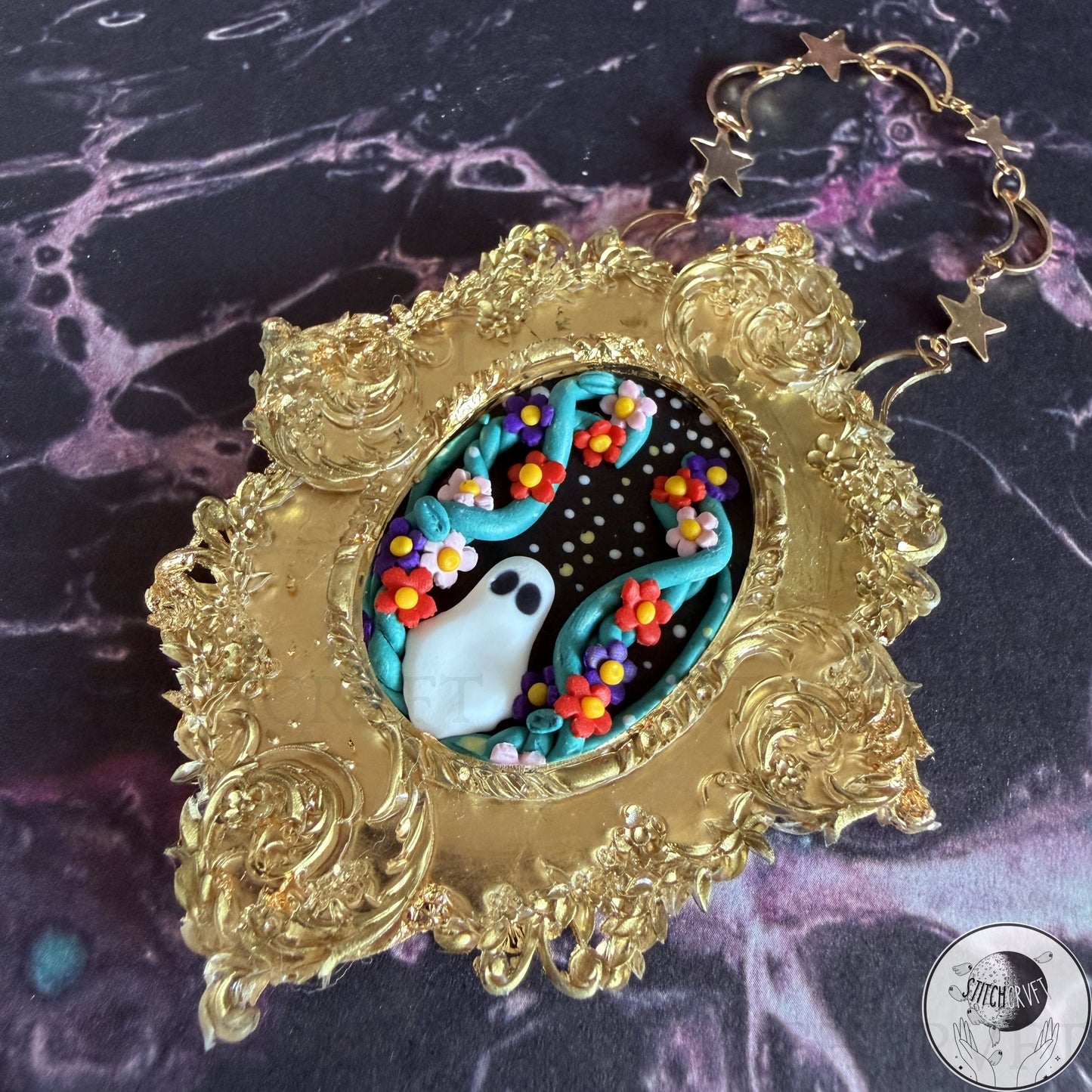 Ornate golden ghostly frame - Limited edition