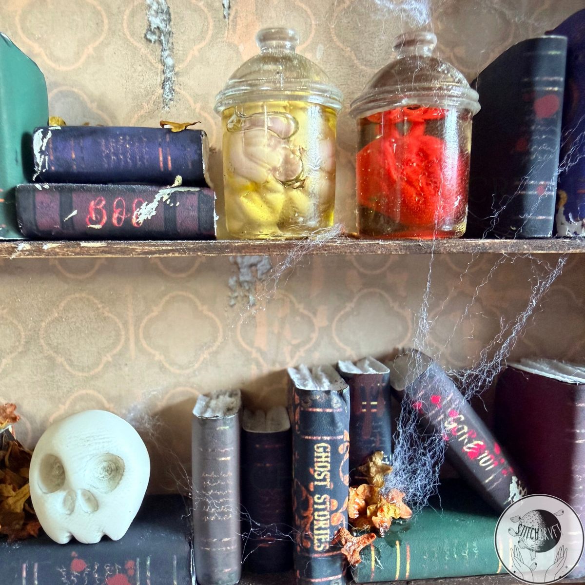 Gothic bookshelf frame | Limited edition