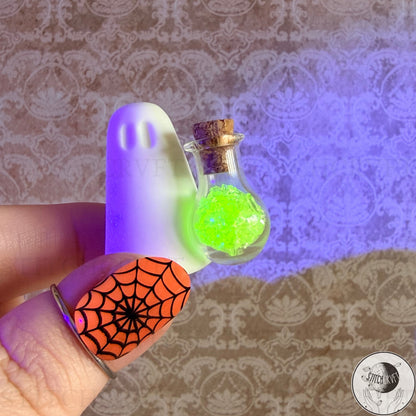 Uranium vial ghost | PRE-ORDER