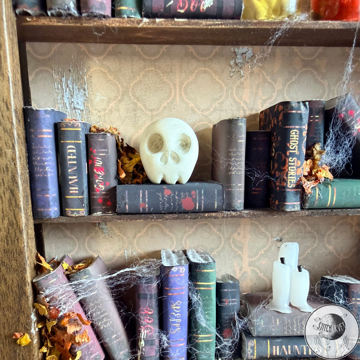 Gothic bookshelf frame | Limited edition