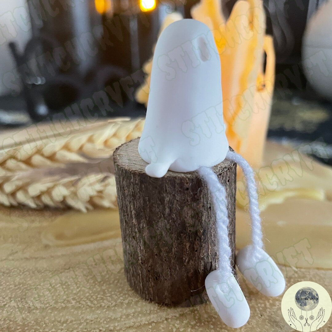 Ghost with dangle legs | Handmade to order